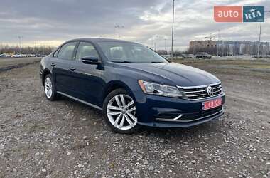 Седан Volkswagen Passat 2018 в Львові