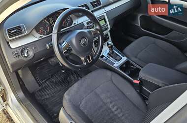 Универсал Volkswagen Passat 2013 в Львове