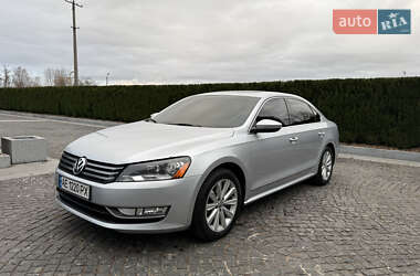 Седан Volkswagen Passat 2012 в Дніпрі