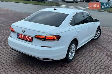 Седан Volkswagen Passat 2020 в Луцьку