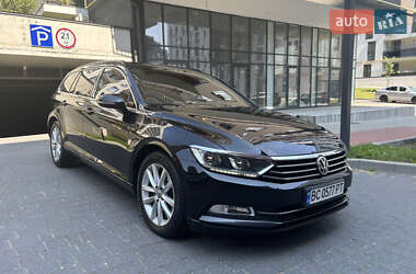 Універсал Volkswagen Passat 2015 в Львові