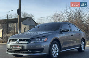 Седан Volkswagen Passat 2011 в Миколаєві