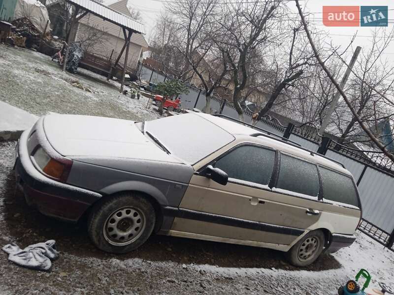 Універсал Volkswagen Passat 1990 в Чернівцях