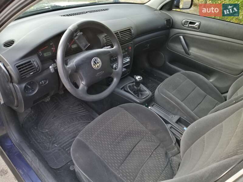 Седан Volkswagen Passat 1999 в Киеве