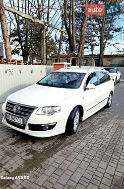 Универсал Volkswagen Passat 2010 в Одессе