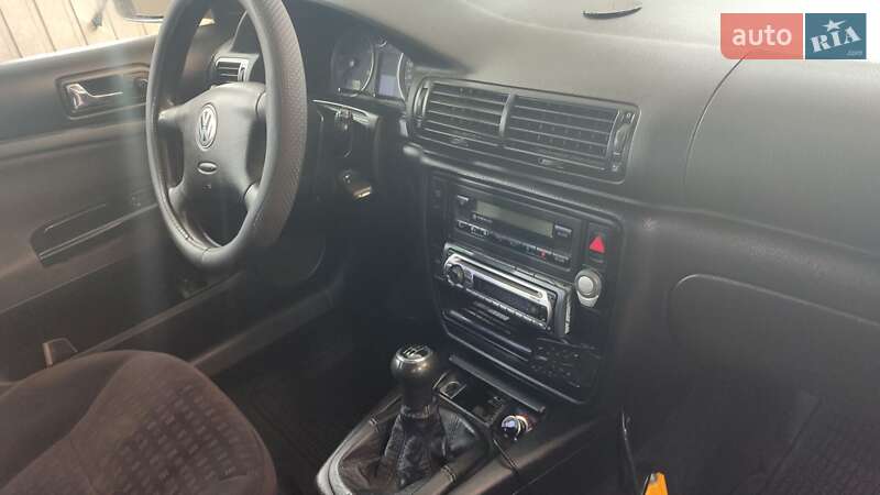 Універсал Volkswagen Passat 2002 в Дніпрі