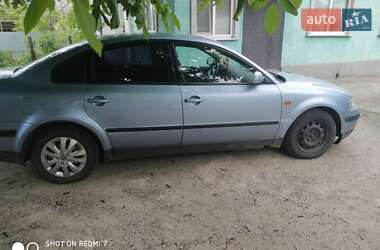 Седан Volkswagen Passat 1997 в Врадіївці