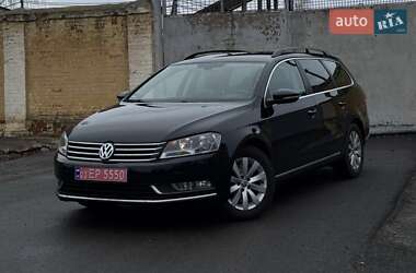 Універсал Volkswagen Passat 2012 в Конотопі