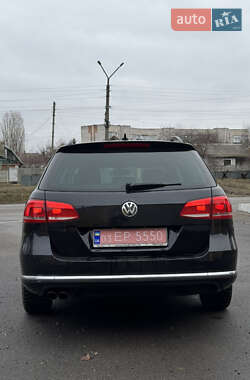 Універсал Volkswagen Passat 2012 в Конотопі