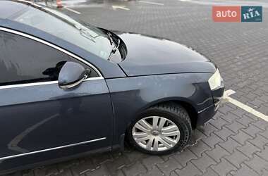 Седан Volkswagen Passat 2005 в Чернівцях