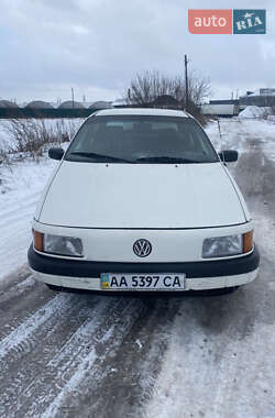 Седан Volkswagen Passat 1989 в 