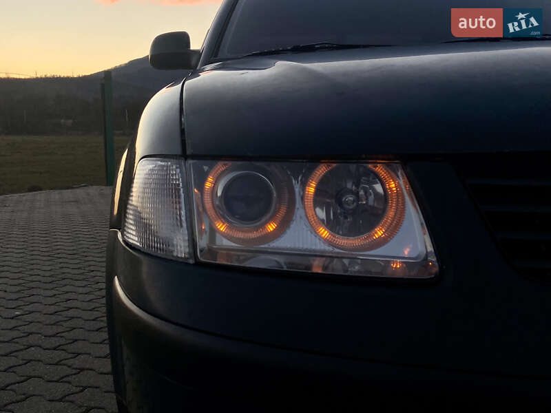 Седан Volkswagen Passat 1999 в Голубином