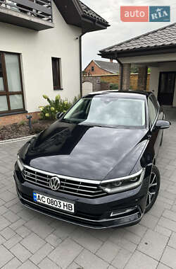 Седан Volkswagen Passat 2018 в Луцьку