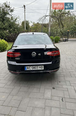 Седан Volkswagen Passat 2018 в Луцьку