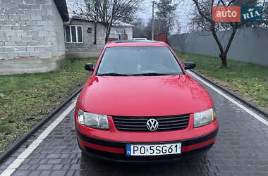 Седан Volkswagen Passat 1997 в Чернівцях