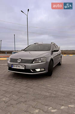 Універсал Volkswagen Passat 2011 в Рені