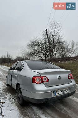 Седан Volkswagen Passat 2006 в Чернівцях