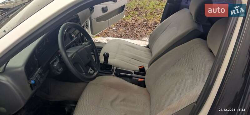 Седан Volkswagen Passat 1990 в Старокостянтинові