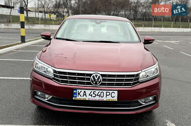 Седан Volkswagen Passat 2016 в Києві