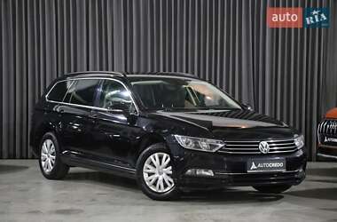 Универсал Volkswagen Passat 2015 в Киеве