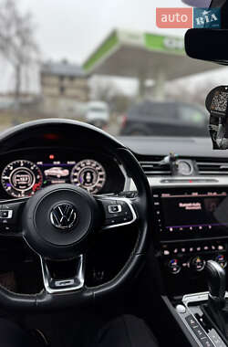 Седан Volkswagen Passat 2017 в 