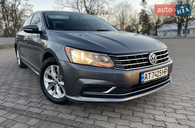 Седан Volkswagen Passat 2016 в Бурштині