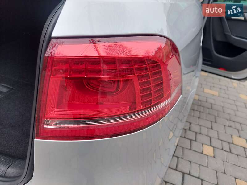 Универсал Volkswagen Passat 2015 в Одессе