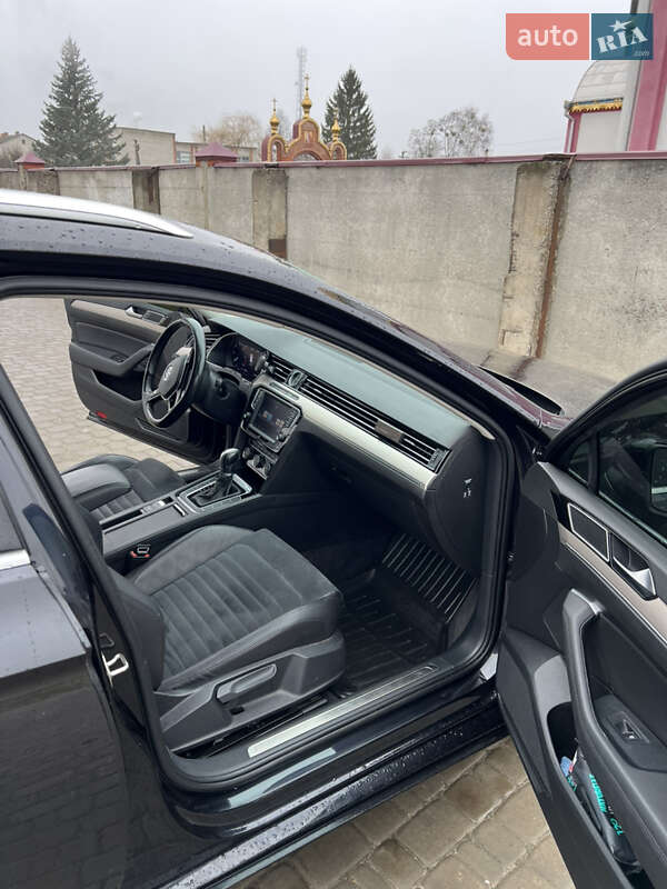 Універсал Volkswagen Passat 2016 в Старій Вижівці