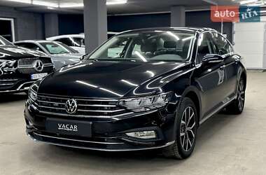 Седан Volkswagen Passat 2022 в Харкові