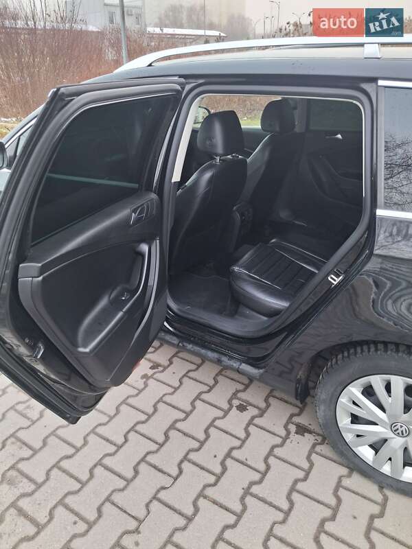 Универсал Volkswagen Passat 2009 в Хмельницком