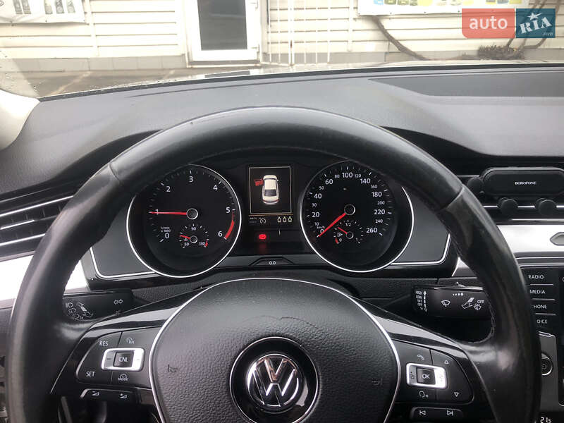 Седан Volkswagen Passat 2015 в Врадіївці