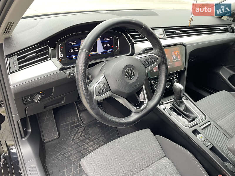 Универсал Volkswagen Passat 2019 в Запорожье