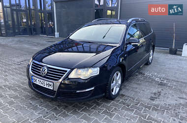 Універсал Volkswagen Passat 2009 в Рівному