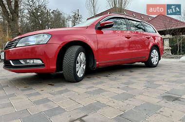 Універсал Volkswagen Passat 2011 в Миколаєві