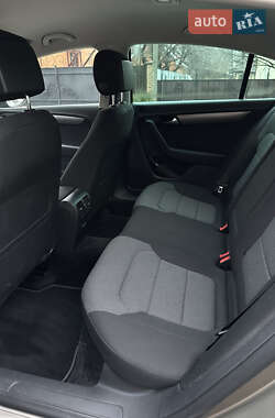 Седан Volkswagen Passat 2013 в 