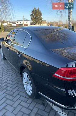 Седан Volkswagen Passat 2011 в Любарі