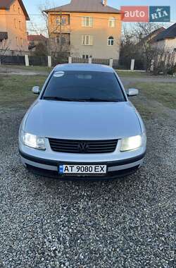 Седан Volkswagen Passat 2000 в Івано-Франківську