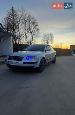 Седан Volkswagen Passat 2000 в Надвірній