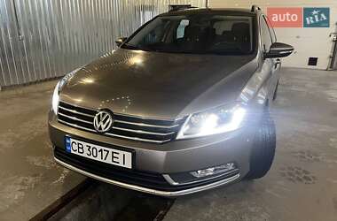 Універсал Volkswagen Passat 2011 в Ромнах