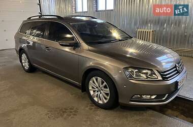 Універсал Volkswagen Passat 2011 в Ромнах