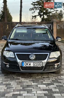 Универсал Volkswagen Passat 2010 в Староконстантинове