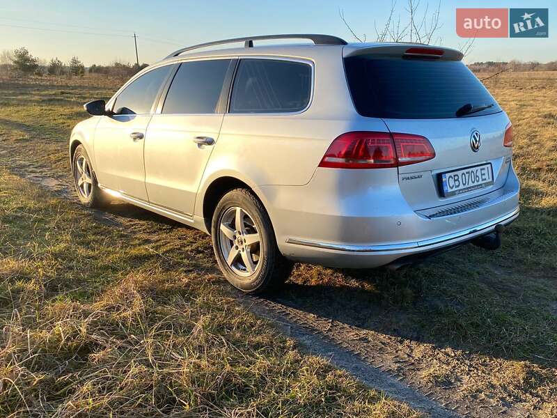 Універсал Volkswagen Passat 2013 в Радехові