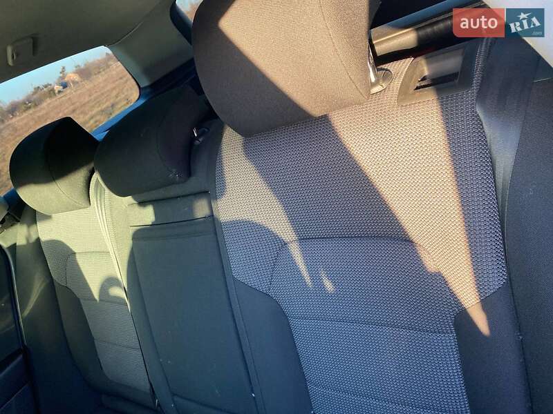 Універсал Volkswagen Passat 2013 в Радехові