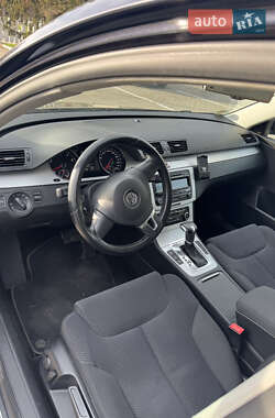 Універсал Volkswagen Passat 2010 в Луцьку