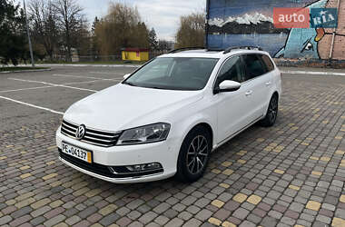 Універсал Volkswagen Passat 2012 в Луцьку