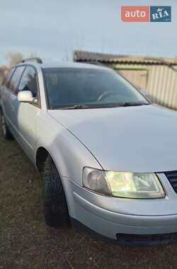 Універсал Volkswagen Passat 1999 в Житомирі