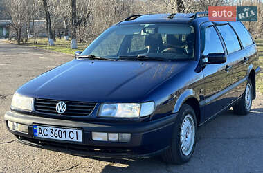 Универсал Volkswagen Passat 1996 в Каменском