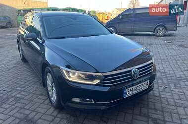 Універсал Volkswagen Passat 2015 в Сумах