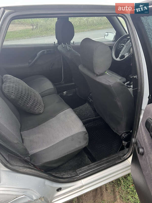 Седан Volkswagen Passat 1994 в Львове