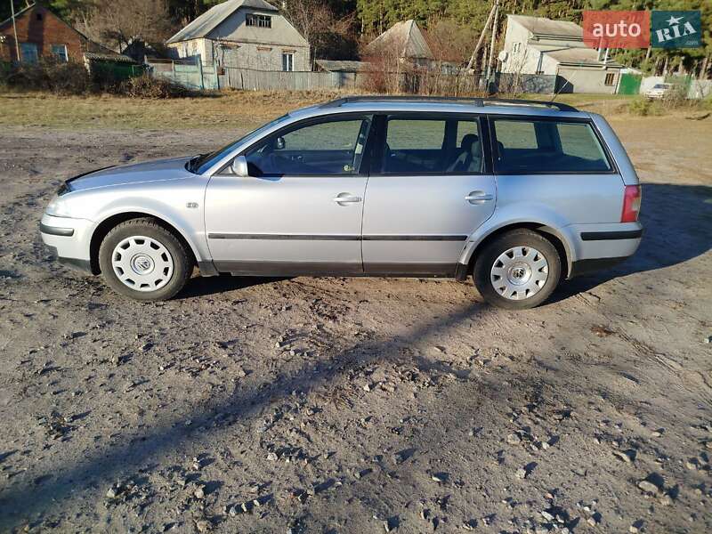 Универсал Volkswagen Passat 2000 в Харькове